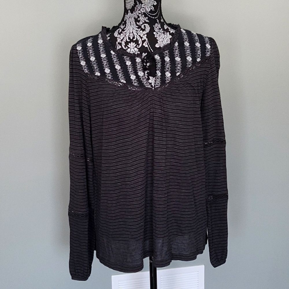 Long sleeve lucky brand L size